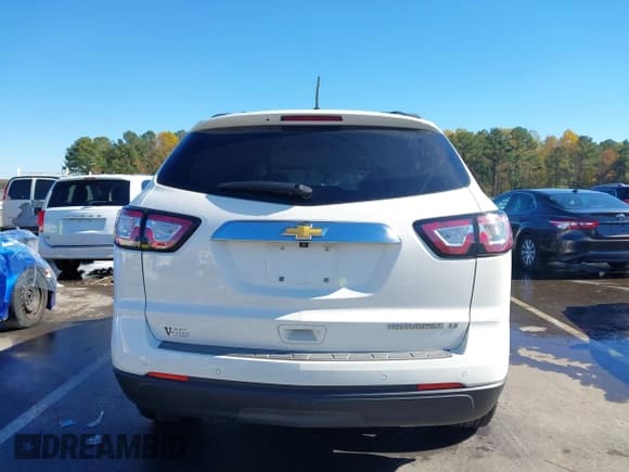 ✅ 2014 Chevrolet Traverse LT • VIN: 1GNKRGKD1EJ248208 • Lot: 43579442. Listed on IAAI with 126,457 mi. Free auction sales archive from the USA and detailed vehicle history report at DreamBid. Image 16.