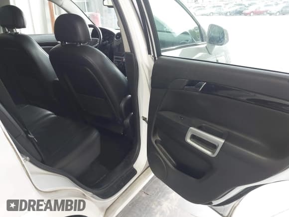 ✅ 2014 Chevrolet Captiva Sport LT • VIN: 3GNAL3EK7ES629429 • Lot: 42205153. Wystawiony na IAAI z przebiegiem 147 851 mil. Bezpłatny archiwum sprzedaży aukcyjnych z USA i szczegółowy raport historii pojazdu na DreamBid. Zdjęcie 8.