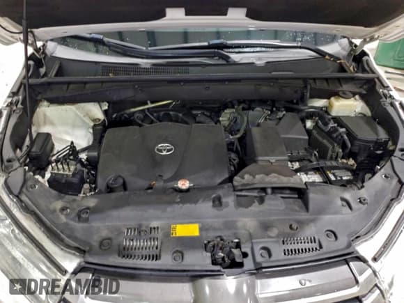 ✅ 2018 Toyota Highlander LE Plus • VIN: 5TDBZRFH3JS856021 • Lot: 93599095. Wystawiony na Copart z przebiegiem 131 885 mil. Bezpłatny archiwum sprzedaży aukcyjnych z USA i szczegółowy raport historii pojazdu na DreamBid. Zdjęcie 12.