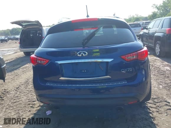 ✅ 2016 Infiniti QX70 • VIN: JN8CS1MW5GM750920 • Lot: 42461404. Listed on IAAI with 145,116 mi. Free auction sales archive from the USA and detailed vehicle history report at DreamBid. Image 16.