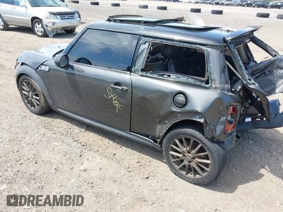 ✅ 2012 MINI Hardtop S • VIN: WMWSV3C51CT387421 • Lot: 42236207. Listed on IAAI with 143,819 mi. Free auction sales archive from the USA and detailed vehicle history report at DreamBid. Image 3.