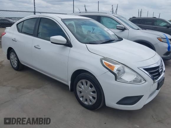 ✅ 2015 Nissan Versa S Plus • VIN: 3N1CN7AP2FL908371 • Лот: 42096612. Опубликован ранее на IAAI с пробегом 184 149 миль. Бесплатный доступ к архиву аукционных продаж из США и подробный отчёт об истории автомобиля на DreamBid. Изображение 1.