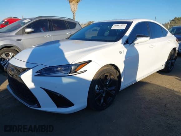 ✅ 2022 Lexus ES 300h F Sport • VIN: 58AGA1C12NU021975 • Лот: 40917172. Опубликован ранее на IAAI с пробегом 38 054 миль. Бесплатный доступ к архиву аукционных продаж из США и подробный отчёт об истории автомобиля на DreamBid. Изображение 2.