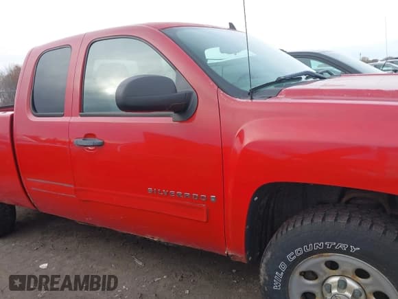 ✅ 2009 Chevrolet Silverado 1500 LS • VIN: 2GCEK19C291118605 • Lot: 43635284. Listed on IAAI with 149,882 mi. Free auction sales archive from the USA and detailed vehicle history report at DreamBid. Image 13.