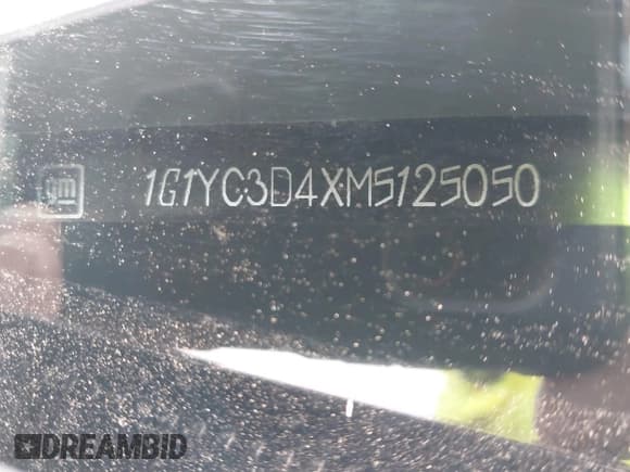 ✅ 2021 Chevrolet Corvette 3LT • VIN: 1G1YC3D4XM5125050 • Lot: 41587339. Wystawiony na IAAI z przebiegiem 10 340 mil. Bezpłatny archiwum sprzedaży aukcyjnych z USA i szczegółowy raport historii pojazdu na DreamBid. Zdjęcie 9.