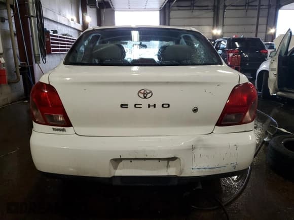 ✅ 2001 Toyota ECHO • VIN: JTDAT123810114175 • Lot: 47951385. Wystawiony na Copart z przebiegiem 122 586 mil. Bezpłatny archiwum sprzedaży aukcyjnych z USA i szczegółowy raport historii pojazdu na DreamBid. Zdjęcie 6.