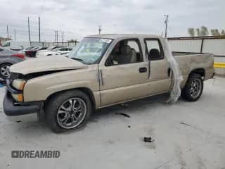 2004 Chevrolet Silverado 1500 Work Truck z VIN 1GCEC19X04Z225149, wystawiony jako Copart lot #82751835 z przebiegiem Nie podano mil oraz Szkoda całkowita • Salvage title. Historia ofert i sprzedaży dostępna na DreamBid. Obrazek 1.