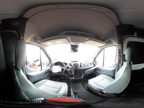 ✅ 2019 Ford Transit Cargo • VIN: 1FTBW3XM8KKA93794 • Лот: 39696255. Опубликован ранее на IAAI с пробегом 127 396 миль. Бесплатный доступ к архиву аукционных продаж из США и подробный отчёт об истории автомобиля на DreamBid. Изображение 18.