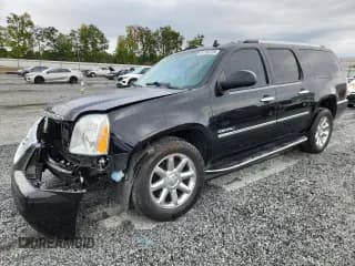 ✅ 2014 GMC Yukon XL Denali • VIN: 1GKS2MEF8ER164451 • Lot: 81793725. Wystawiony na Copart z przebiegiem 144 611 mil. Bezpłatny archiwum sprzedaży aukcyjnych z USA i szczegółowy raport historii pojazdu na DreamBid. Zdjęcie 1.