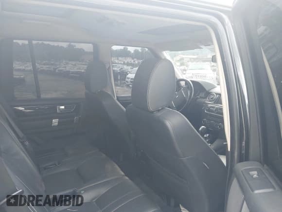 ✅ 2011 Land Rover LR4 HSE • VIN: SALAG2D40BA583460 • Lot: 42795572. Listed on IAAI with 152,303 mi. Free auction sales archive from the USA and detailed vehicle history report at DreamBid. Image 8.