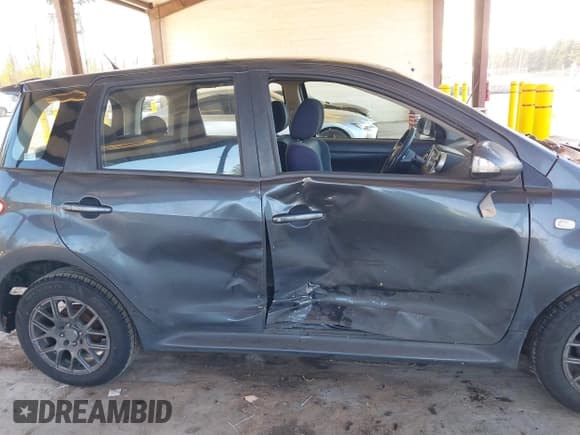 ✅ 2006 Scion xA • VIN: JTKKT624365021416 • Лот: 43623512. Опубликован ранее на IAAI с пробегом 266 285 миль. Бесплатный доступ к архиву аукционных продаж из США и подробный отчёт об истории автомобиля на DreamBid. Изображение 6.