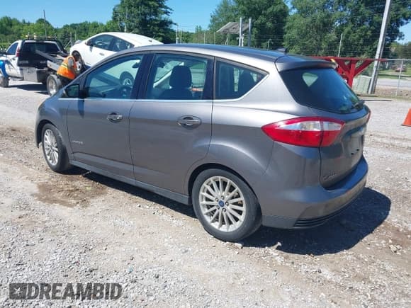 ✅ 2013 Ford C-Max SEL • VIN: 1FADP5BU8DL545447 • Лот: 42327754. Опубликован ранее на IAAI с пробегом 335 658 миль. Бесплатный доступ к архиву аукционных продаж из США и подробный отчёт об истории автомобиля на DreamBid. Изображение 3.