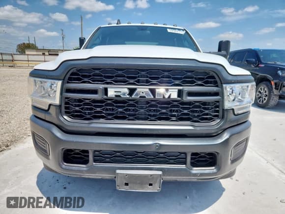 ✅ 2021 Ram 2500 Tradesman • VIN: 3C6UR4HJ4MG651913 • Lot: 59982715. Wystawiony na Copart z przebiegiem 67 190 mil. Bezpłatny archiwum sprzedaży aukcyjnych z USA i szczegółowy raport historii pojazdu na DreamBid. Zdjęcie 5.
