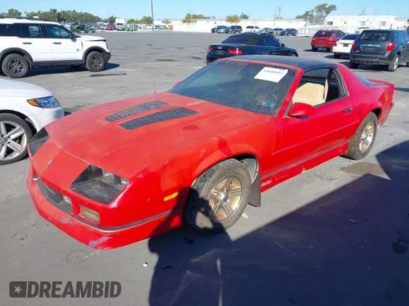 ✅ 1989 Chevrolet Camaro • VIN: 1G1FP21F9KL132317 • Лот: 43680953. Опубликован ранее на IAAI с пробегом 16 301 миль. Бесплатный доступ к архиву аукционных продаж из США и подробный отчёт об истории автомобиля на DreamBid. Изображение 19.