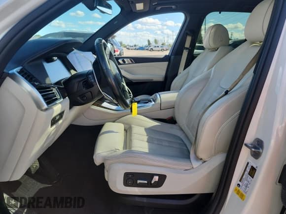 ✅ 2021 BMW X5 sDrive40i • VIN: 5UXCR4C02M9E57188 • Лот: 81959775. Опубликован ранее на Copart с пробегом 77 453 миль. Бесплатный доступ к архиву аукционных продаж из США и подробный отчёт об истории автомобиля на DreamBid. Изображение 7.