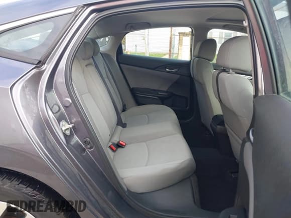 ✅ 2018 Honda Civic EX • VIN: 19XFC2F76JE022711 • Lot: 43590993. Wystawiony na IAAI z przebiegiem 92 226 mil. Bezpłatny archiwum sprzedaży aukcyjnych z USA i szczegółowy raport historii pojazdu na DreamBid. Zdjęcie 8.