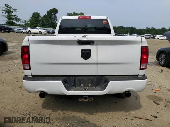 2018 Ram 1500 Express z VIN 1C6RR6FT5JS322535, wystawiony jako Copart lot #60602515 z przebiegiem 183 007 mil mil oraz Szkoda całkowita • Salvage title. Historia ofert i sprzedaży dostępna na DreamBid. Obrazek 6.
