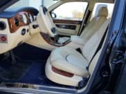 ✅ 2001 Bentley Arnage • VIN: SCBLC31E21CX05644 • Lot: 77706154. Wystawiony na Copart z przebiegiem 57 446 mil. Bezpłatny archiwum sprzedaży aukcyjnych z USA i szczegółowy raport historii pojazdu na DreamBid. Zdjęcie 7.