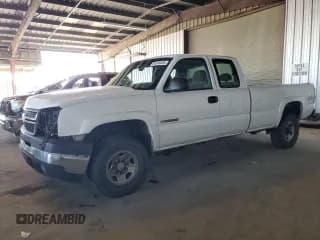 ✅ 2006 Chevrolet Silverado 2500HD LT1 • VIN: 1GCHK29U66E169918 • Lot: 84636655. Wystawiony na Copart z przebiegiem 231 216 mil. Bezpłatny archiwum sprzedaży aukcyjnych z USA i szczegółowy raport historii pojazdu na DreamBid. Zdjęcie 1.