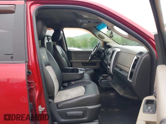 ✅ 2010 Dodge 1500 TRX • VIN: 1D7RV1GT4AS133726 • Lot: 42279403. Wystawiony na IAAI z przebiegiem 163 870 mil. Bezpłatny archiwum sprzedaży aukcyjnych z USA i szczegółowy raport historii pojazdu na DreamBid. Zdjęcie 5.