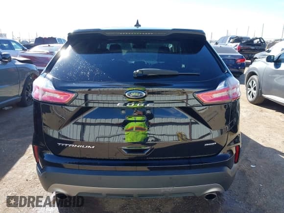 ✅ 2022 Ford Edge Titanium • VIN: 2FMPK4K96NBA30360 • Lot: 43586068. Wystawiony na IAAI z przebiegiem 92 612 mil. Bezpłatny archiwum sprzedaży aukcyjnych z USA i szczegółowy raport historii pojazdu na DreamBid. Zdjęcie 16.