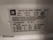 ✅ 2022 Chevrolet Trax LS • VIN: KL7CJNSMXNB555960 • Lot: 42563564. Wystawiony na IAAI z przebiegiem 28 553 mil. Bezpłatny archiwum sprzedaży aukcyjnych z USA i szczegółowy raport historii pojazdu na DreamBid. Zdjęcie 9.