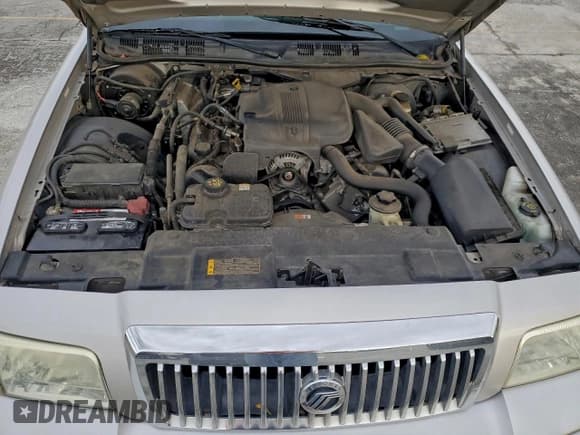 ✅ 2009 Mercury Grand Marquis LS • VIN: 2MEHM75V49X635241 • Лот: 94297895. Опубликован ранее на Copart с пробегом 157 838 миль. Бесплатный доступ к архиву аукционных продаж из США и подробный отчёт об истории автомобиля на DreamBid. Изображение 11.