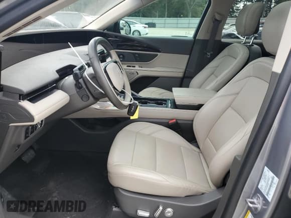 ✅ 2024 Lincoln Nautilus Premiere • VIN: 5LMPJ8J4XRJ805046 • Лот: 81124065. Опубликован ранее на Copart с пробегом 12 093 миль. Бесплатный доступ к архиву аукционных продаж из США и подробный отчёт об истории автомобиля на DreamBid. Изображение 7.