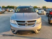 ✅ 2019 Dodge Journey SE • VIN: 3C4PDCBB2KT773951 • Lot: 82216875. Wystawiony na Copart z przebiegiem 93 246 mil. Bezpłatny archiwum sprzedaży aukcyjnych z USA i szczegółowy raport historii pojazdu na DreamBid. Zdjęcie 5.