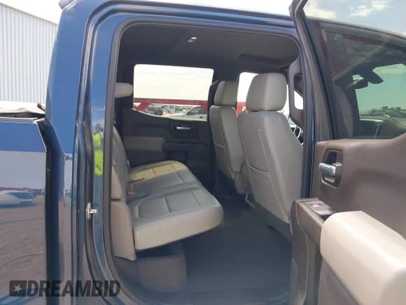 2019 Chevrolet Silverado 1500 LT z VIN 1GCUYDED3KZ149983, wystawiony jako IAAI lot #42937987 z przebiegiem 139 161 mil mil oraz . Historia ofert i sprzedaży dostępna na DreamBid. Obrazek 8.