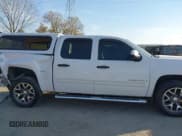 ✅ 2009 GMC Sierra 1500 SLE • VIN: 3GTEK23329G106315 • Lot: 40680772. Wystawiony na IAAI z przebiegiem 215 853 mil. Bezpłatny archiwum sprzedaży aukcyjnych z USA i szczegółowy raport historii pojazdu na DreamBid. Zdjęcie 13.