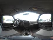 ✅ 2003 Ford Ranger XL Fleet • VIN: 1FTZR45E53PA19339 • Lot: 42600946. Wystawiony na IAAI z przebiegiem 227 559 mil. Bezpłatny archiwum sprzedaży aukcyjnych z USA i szczegółowy raport historii pojazdu na DreamBid. Zdjęcie 18.