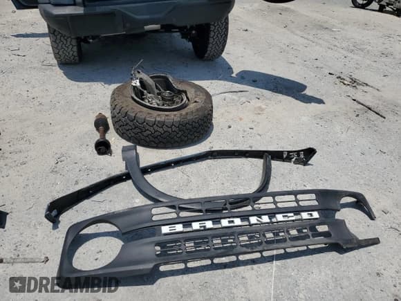 ✅ 2024 Ford Bronco Black Diamond • VIN: 1FMDE1BH4RLA04023 • Lot: 62397565. Listed on Copart with 19,536 mi. Free auction sales archive from the USA and detailed vehicle history report at DreamBid. Image 13.