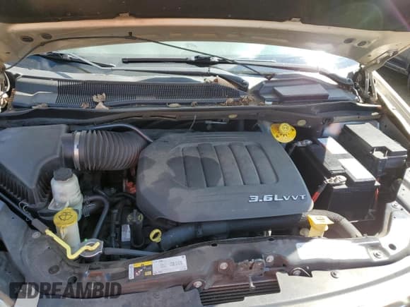 ✅ 2015 Chrysler Town & Country Touring • VIN: 2C4RC1BG0FR644689 • Lot: 81456525. Wystawiony na Copart z przebiegiem 131 888 mil. Bezpłatny archiwum sprzedaży aukcyjnych z USA i szczegółowy raport historii pojazdu na DreamBid. Zdjęcie 12.