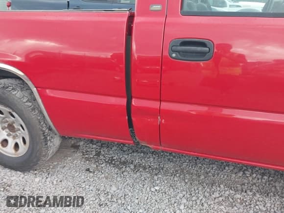 ✅ 2005 Chevrolet Silverado 1500 Work Truck • VIN: 1GCEC14X85Z358783 • Lot: 43275149. Listed on IAAI with 172,927 mi. Free auction sales archive from the USA and detailed vehicle history report at DreamBid. Image 14.