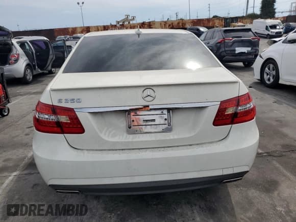 ✅ 2012 Mercedes-Benz E 350 Luxury • VIN: WDDHF5KB8CA525941 • Lot: 80475035. Listed on Copart with 137,342 mi. Free auction sales archive from the USA and detailed vehicle history report at DreamBid. Image 6.