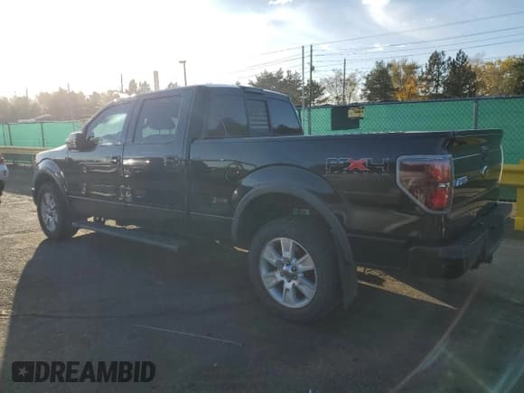 ✅ 2010 Ford F-150 XL • VIN: 1FTFW1EVXAKA13850 • Lot: 90047175. Wystawiony na Copart z przebiegiem 159 448 mil. Bezpłatny archiwum sprzedaży aukcyjnych z USA i szczegółowy raport historii pojazdu na DreamBid. Zdjęcie 2.