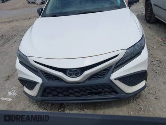 2023 Toyota Camry SE z VIN 4T1T11AK3PU111978, wystawiony jako IAAI lot #42171430 z przebiegiem 73 436 mil mil oraz . Historia ofert i sprzedaży dostępna na DreamBid. Obrazek 12.