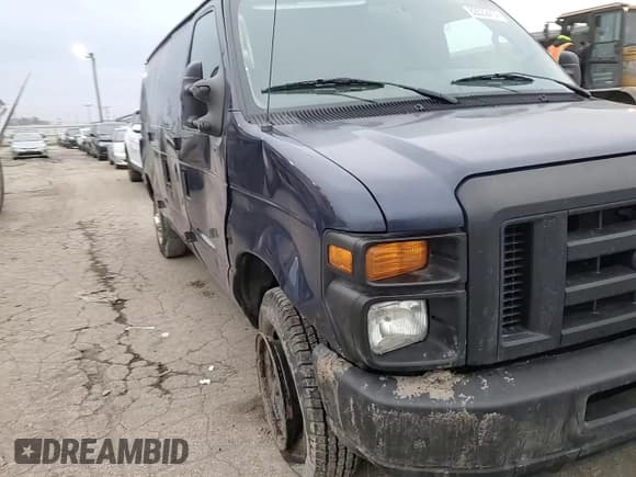 ✅ 2010 Ford Econoline Cargo Commercial • VIN: 1FTNE1EW2ADA56736 • Lot: 82539414. Wystawiony na Copart z przebiegiem 116 603 mil. Bezpłatny archiwum sprzedaży aukcyjnych z USA i szczegółowy raport historii pojazdu na DreamBid. Zdjęcie 11.