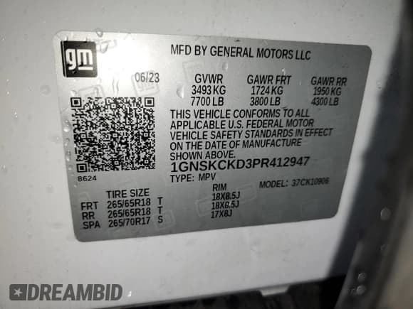✅ 2023 Chevrolet Suburban LT • VIN: 1GNSKCKD3PR412947 • Lot: 80962244. Wystawiony na Copart z przebiegiem 67 595 mil. Bezpłatny archiwum sprzedaży aukcyjnych z USA i szczegółowy raport historii pojazdu na DreamBid. Zdjęcie 13.