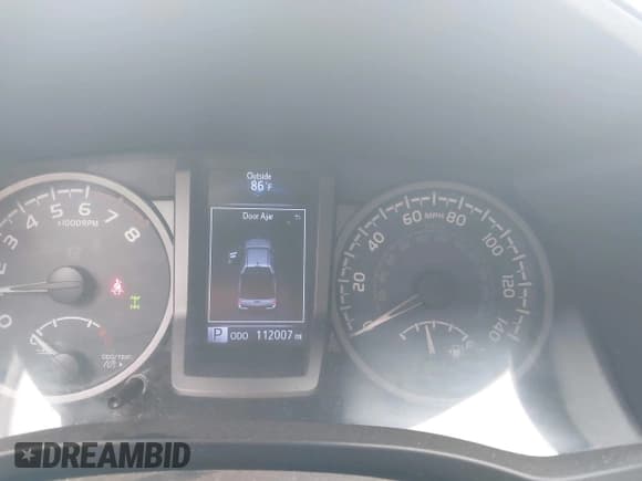 ✅ 2017 Toyota Tacoma TRD Sport • VIN: 3TMCZ5AN6HM120792 • Lot: 43463796. Listed on IAAI with 112,007 mi. Free auction sales archive from the USA and detailed vehicle history report at DreamBid. Image 15.