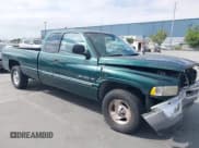 ✅ 2001 Dodge 1500 • VIN: 3B7HC13Z61G758822 • Lot: 42736366. Listed on IAAI with 114,934 mi. Free auction sales archive from the USA and detailed vehicle history report at DreamBid. Image 1.