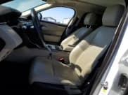 ✅ 2020 Land Rover Range Rover Velar S • VIN: SALYB2EX3LA255165 • Lot: 90986555. Wystawiony na Copart z przebiegiem 62 965 mil. Bezpłatny archiwum sprzedaży aukcyjnych z USA i szczegółowy raport historii pojazdu na DreamBid. Zdjęcie 7.