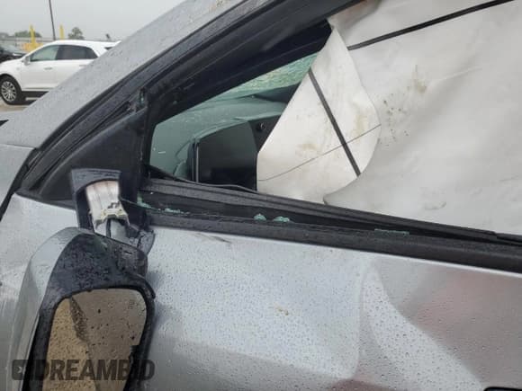 ✅ 2025 Chevrolet Equinox FWD LT • VIN: 3GNAXHEG5SL239612 • Lot: 60843545. Wystawiony na Copart z przebiegiem Nie podano. Bezpłatny archiwum sprzedaży aukcyjnych z USA i szczegółowy raport historii pojazdu na DreamBid. Zdjęcie 9.