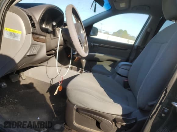 ✅ 2010 Hyundai Santa Fe GLS • VIN: 5NMSG3AB9AH336429 • Lot: 75943444. Listed on Copart with 246,060 mi. Free auction sales archive from the USA and detailed vehicle history report at DreamBid. Image 7.