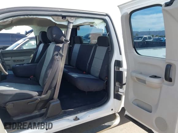 ✅ 2010 Chevrolet Silverado 1500 Work Truck • VIN: 1GCSCPE09AZ281276 • Lot: 43608060. Listed on IAAI with 117,732 mi. Free auction sales archive from the USA and detailed vehicle history report at DreamBid. Image 8.