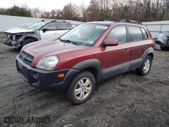 2008 Hyundai Tucson SE z VIN KM8JN12D98U760939, wystawiony jako Copart lot #82564264 z przebiegiem 227 251 mil mil oraz Czysty tytuł • Clean title. Historia ofert i sprzedaży dostępna na DreamBid. Obrazek 1.