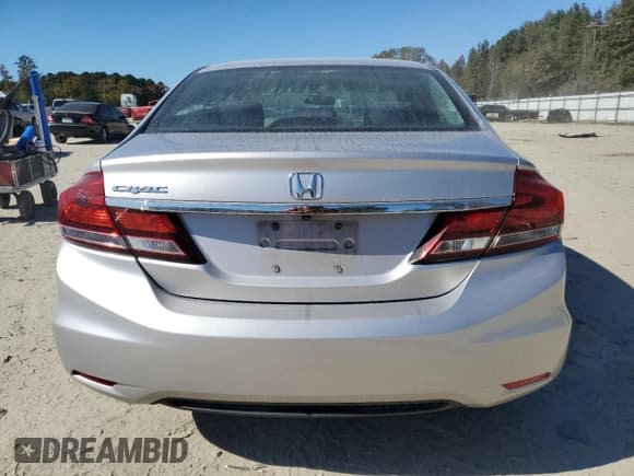 ✅ 2015 Honda Civic SE • VIN: 19XFB2F74FE013581 • Лот: 87238135. Опубликован ранее на Copart с пробегом 126 815 миль. Бесплатный доступ к архиву аукционных продаж из США и подробный отчёт об истории автомобиля на DreamBid. Изображение 6.