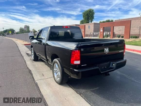 2019 Ram 1500 Express z VIN 1C6RR7FG4KS608001, wystawiony jako Copart lot #90761835 z przebiegiem 53 511 mil mil oraz Szkoda całkowita • Salvage title. Historia ofert i sprzedaży dostępna na DreamBid. Obrazek 3.