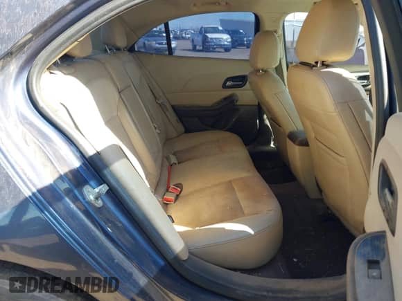 2014 Chevrolet Malibu LT z VIN 1G11C5SL7EF153455, wystawiony jako IAAI lot #43536389 z przebiegiem 171 252 mil mil oraz . Historia ofert i sprzedaży dostępna na DreamBid. Obrazek 8.